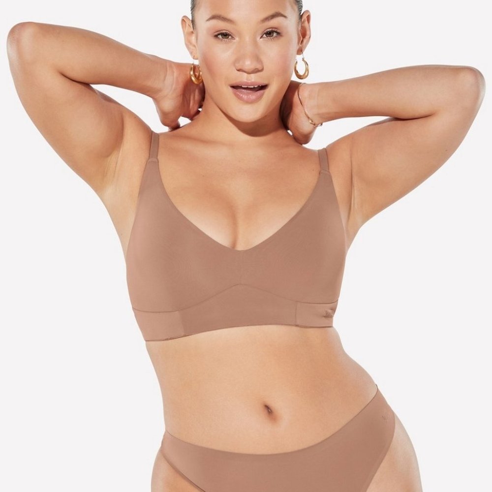NWT Yitty Nude Smoothed Reality Plunge Bra - Size L